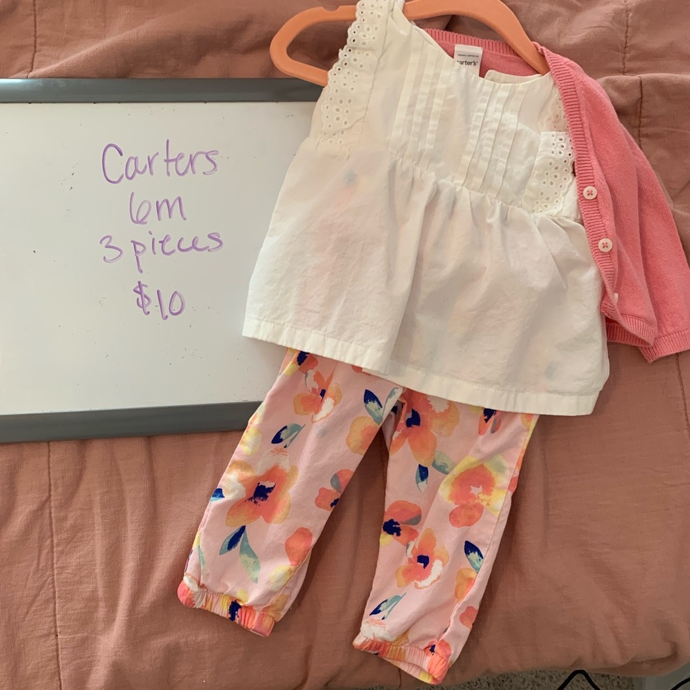 Carters 6 month outfit, EUC